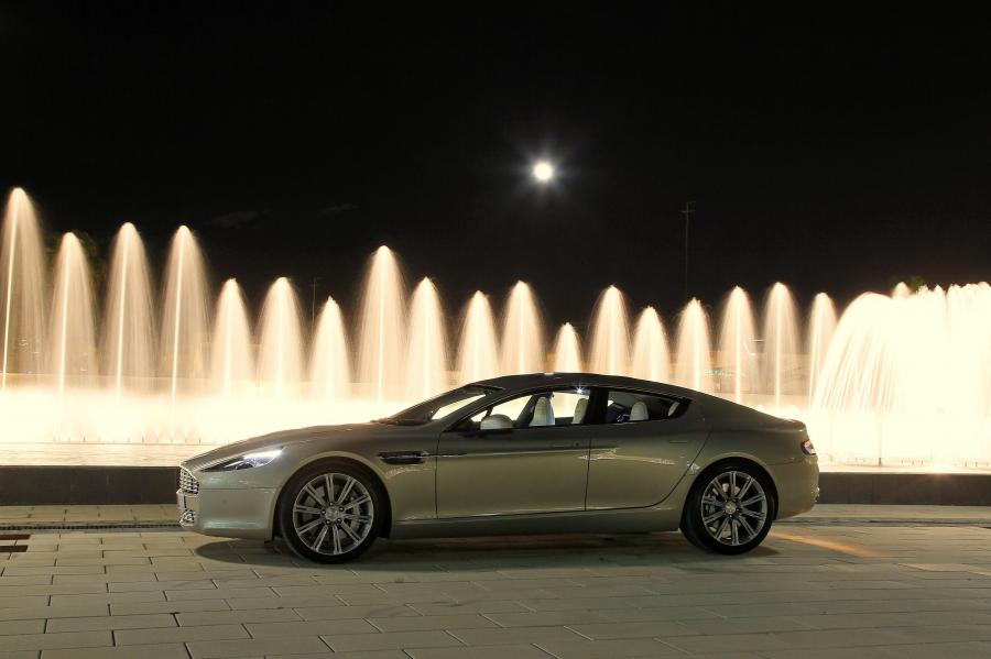  Aston Martin Rapide 2010 года  (фото 19 из 190)
